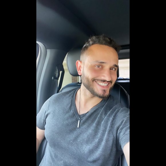 Meet your Posher, Ali - Picture 1 of 1